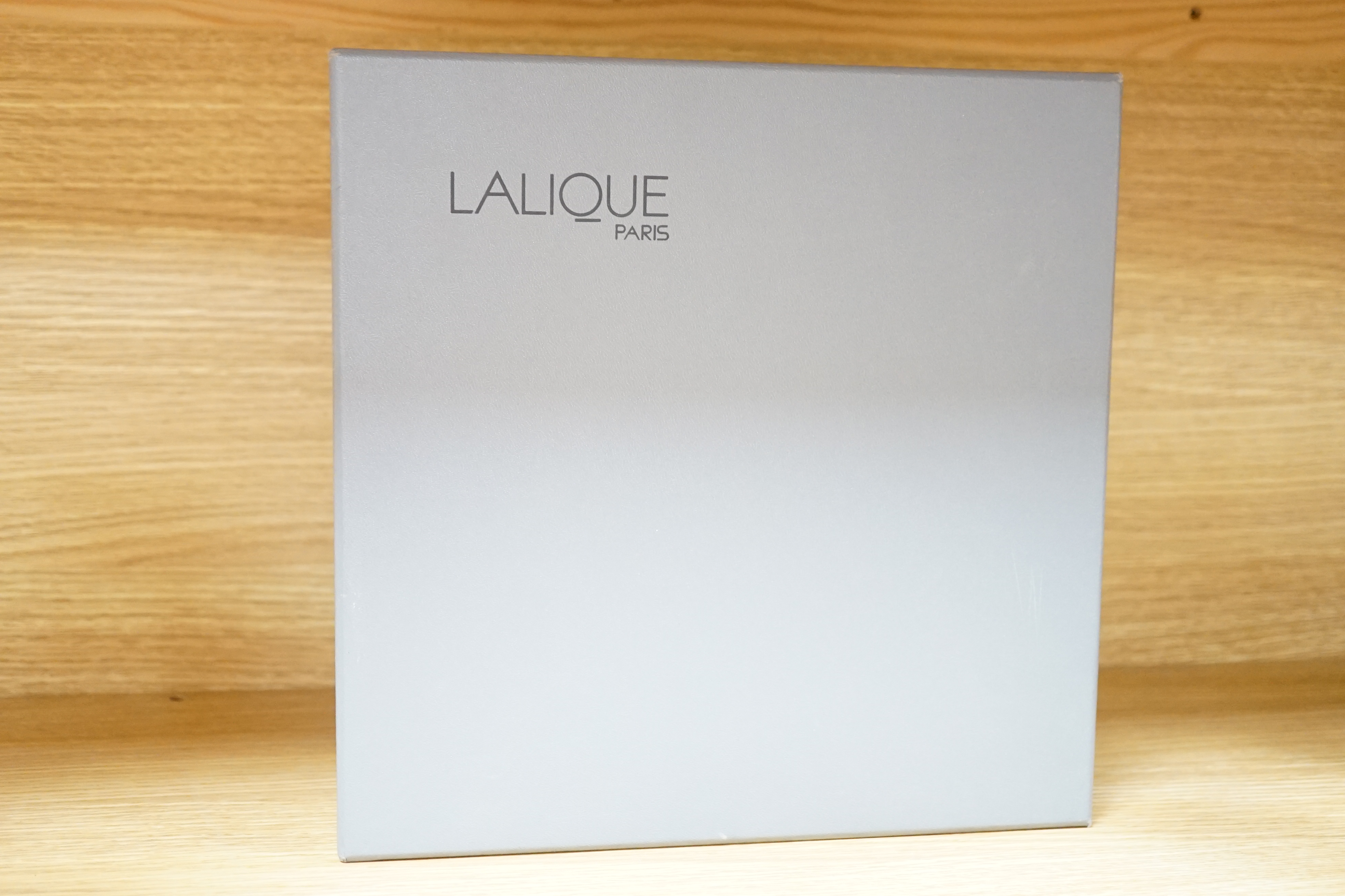 A Lalique Nemours pattern large centre bowl with box, signed to the base, 25cm in diameter